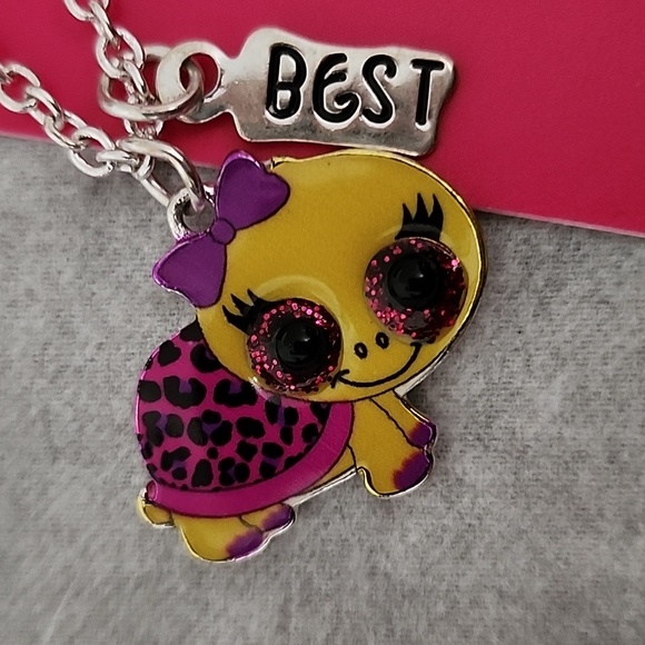 Justice Girls Set of 2 Best Friend Turtles Pedant Necklace with Gift Box - Picture 3 of 10